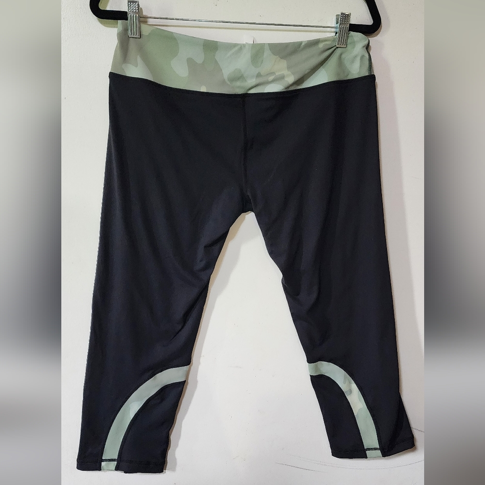 Nylon/Spandex Capri Leggings Size XL